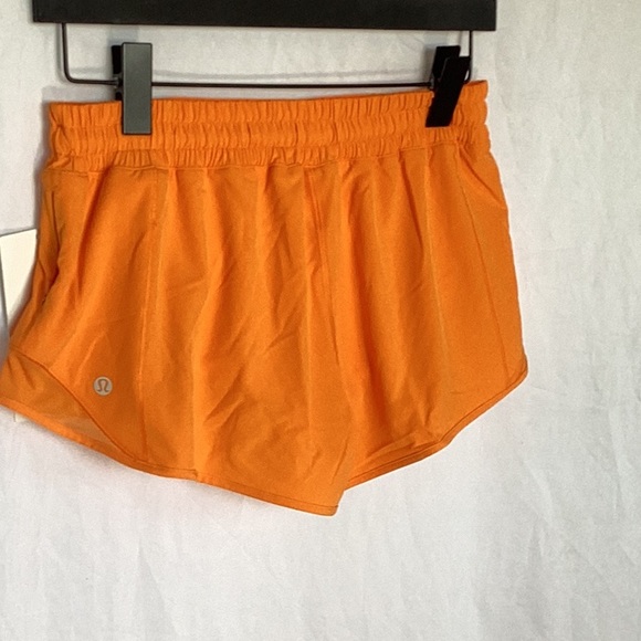 Lululemon hotty hot shorts - Picture 5 of 9